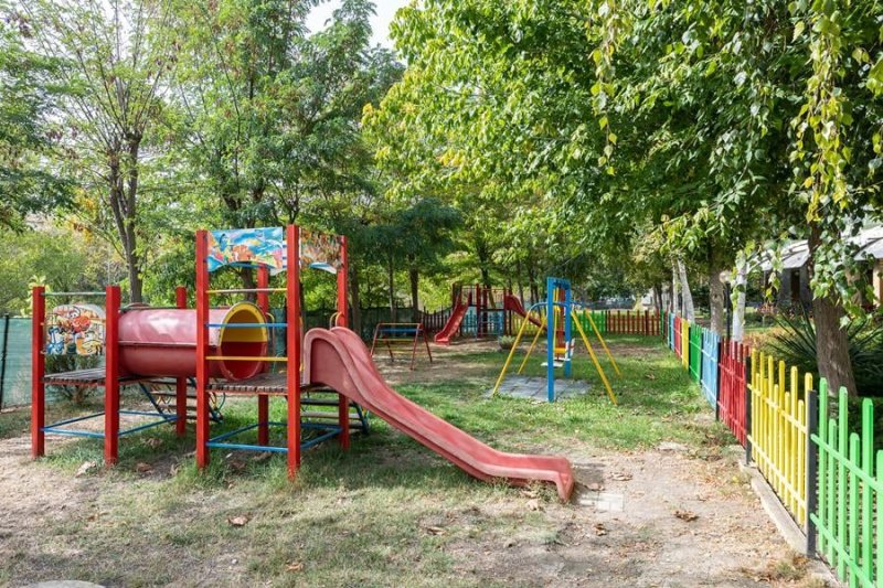 Napospart utazás Ivana Palace