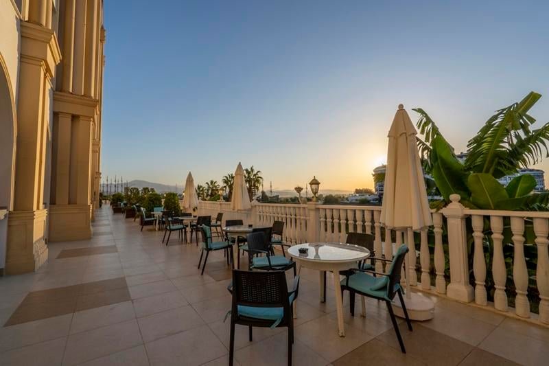 J adore Deluxe Hotel & Spa Side