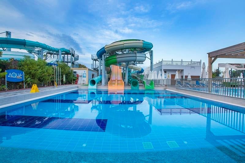 J adore Deluxe Hotel & Spa Side