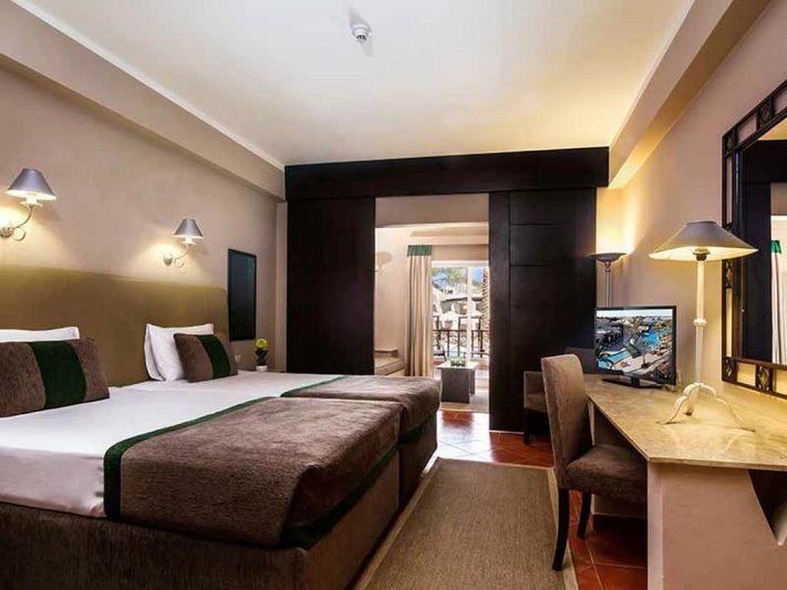 Hurghada utazás Jaz Makadina