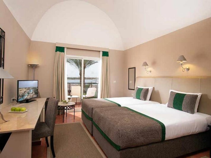 Hurghada utazás Jaz Makadina