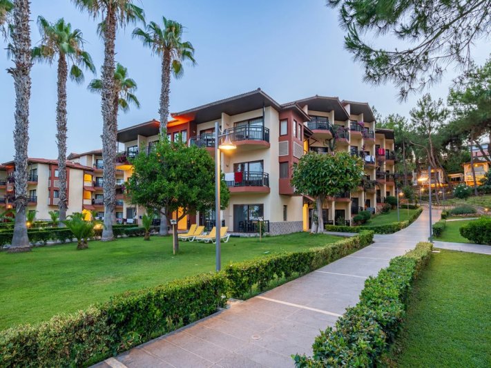 Alanya utazás Justiniano Club Park Conti