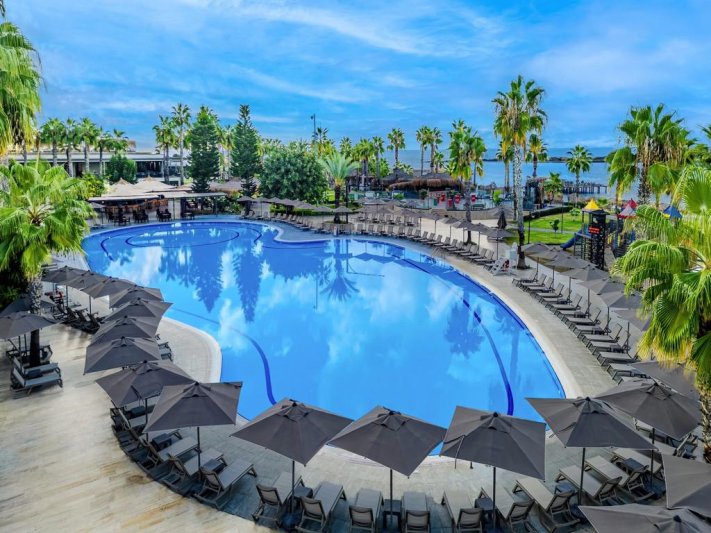 Alanya utazás Justiniano Club Park Conti