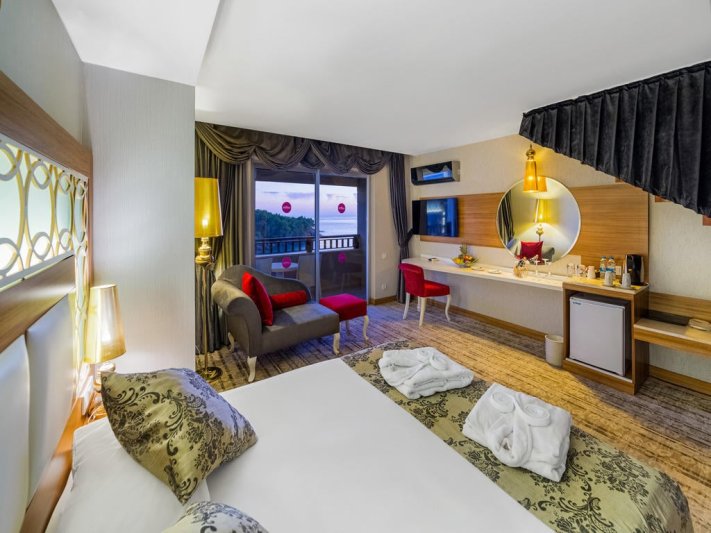 Alanya utazás Justiniano Deluxe Resort