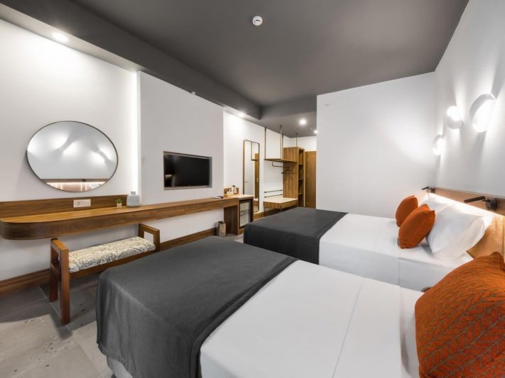 Alanya utazás Titan Garden Hotel