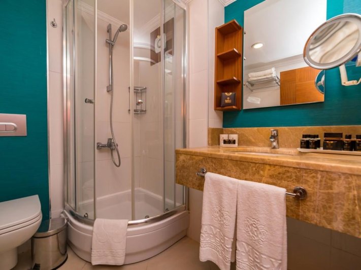 Side utazás Kamelya Aishen K Club