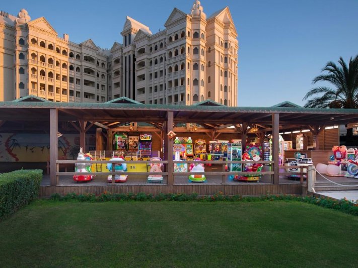 Side utazás Kamelya Aishen K Club