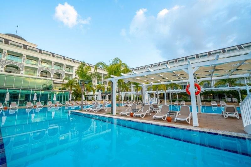 Kemer utazás Karmir Resort & Spa