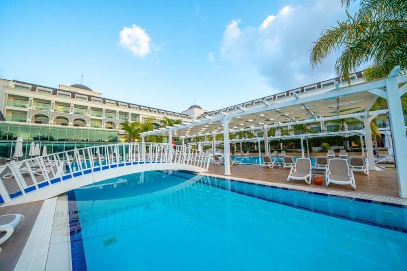 Kemer utazás Karmir Resort & Spa