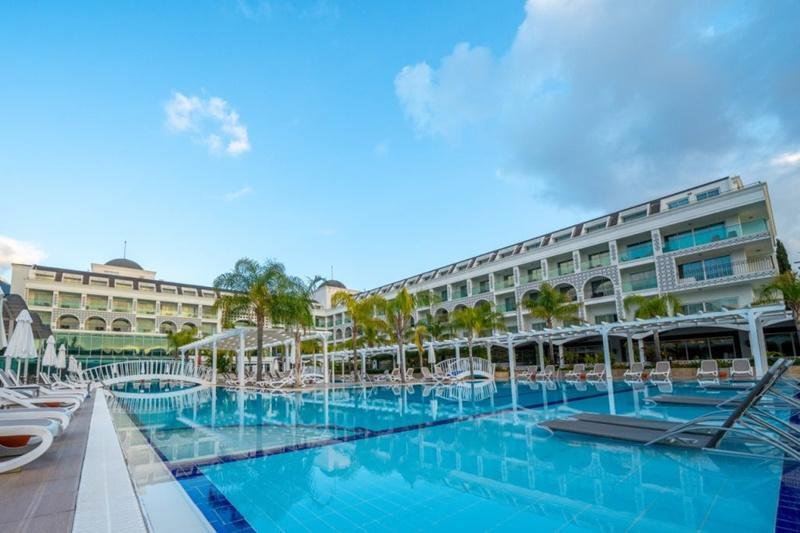 Kemer utazás Karmir Resort & Spa
