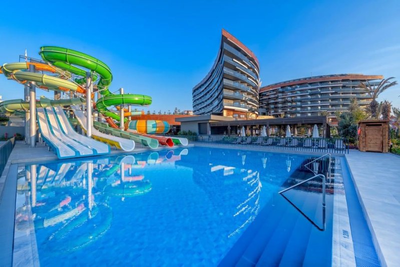 Kirman Calyptus Resort & Spa Side