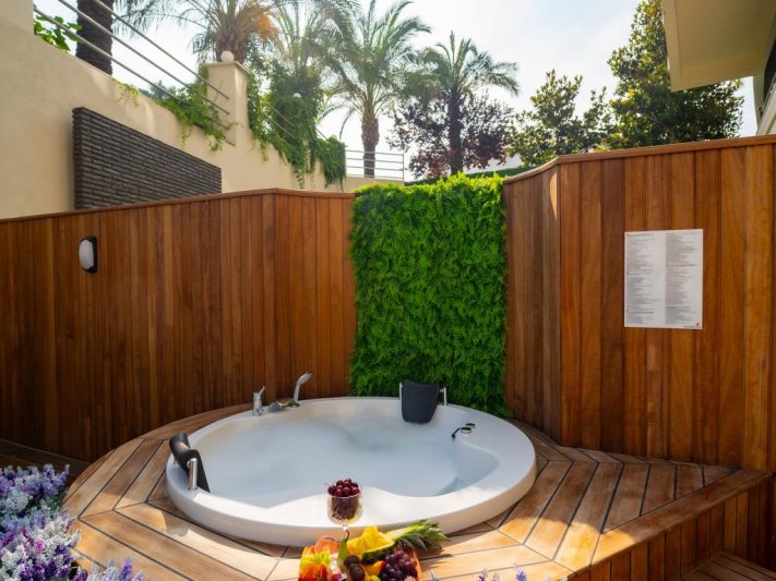 Alanya utazás Kirman Hotels Leodikya Resort