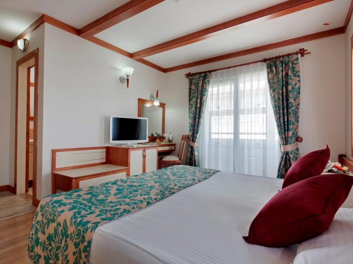 Alanya utazás Kleopatra Alaiye Hotel