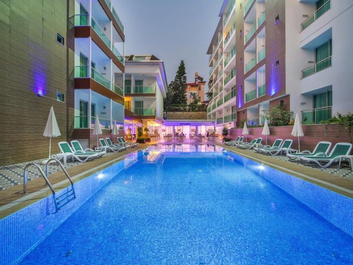 Alanya utazás Kleopatra Atlas Hotel