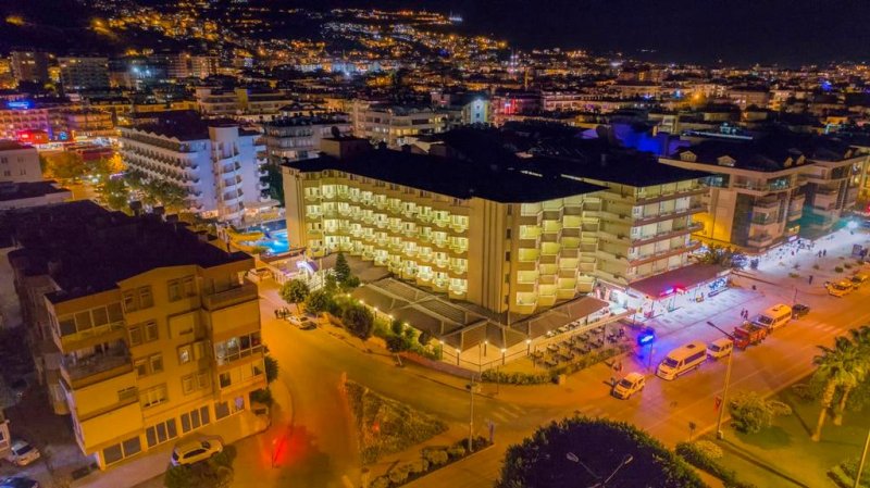 Alanya utazás Kleopatra Beach