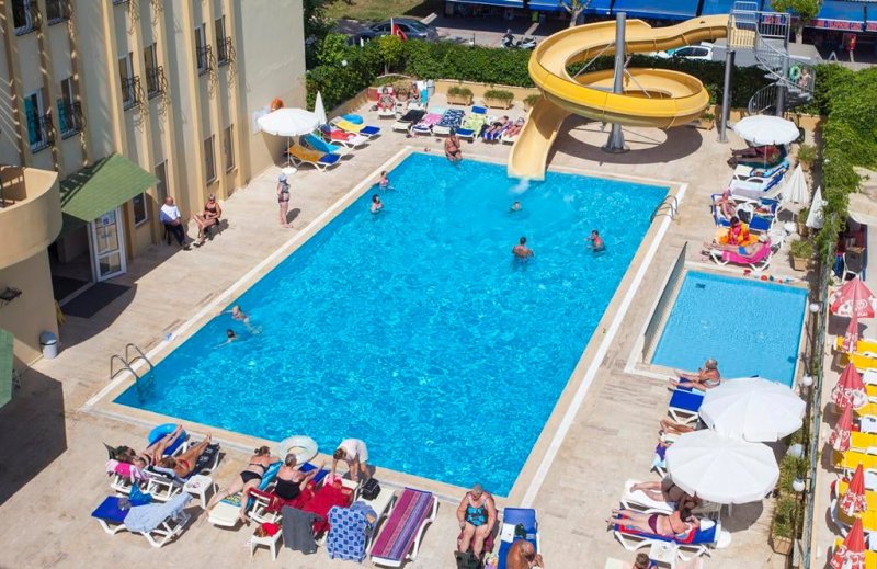 Alanya utazás Kleopatra Beach