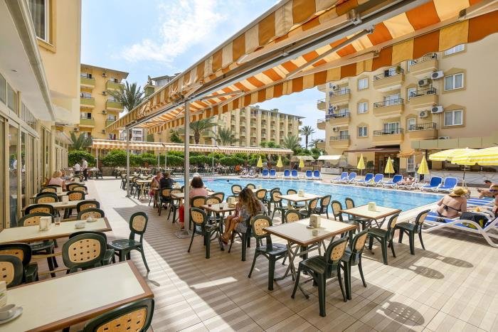 Alanya utazás Kleopatra Royal Palm