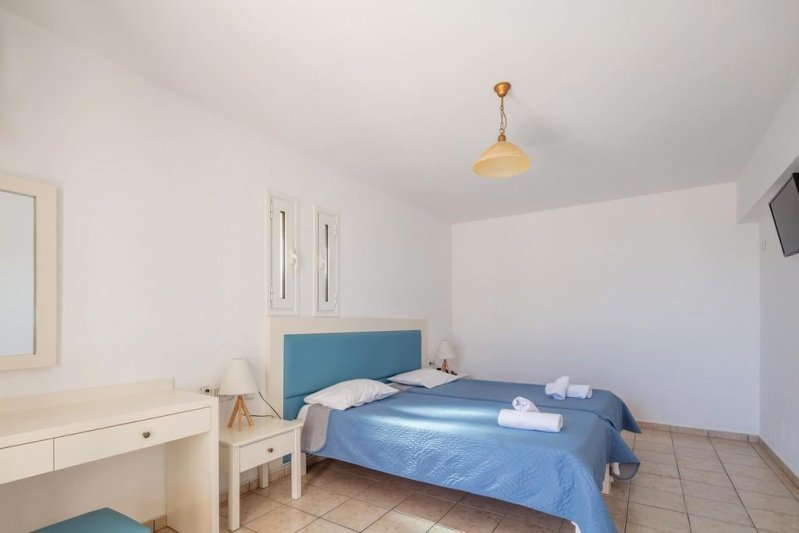 Kréta Stalida utazás Koni Village Hotel