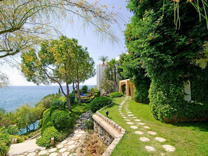 Izmir utazás Korumar Hotel De Luxe