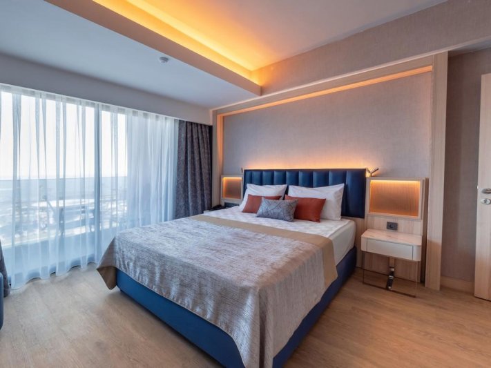 Side utazás Lago Hotel 