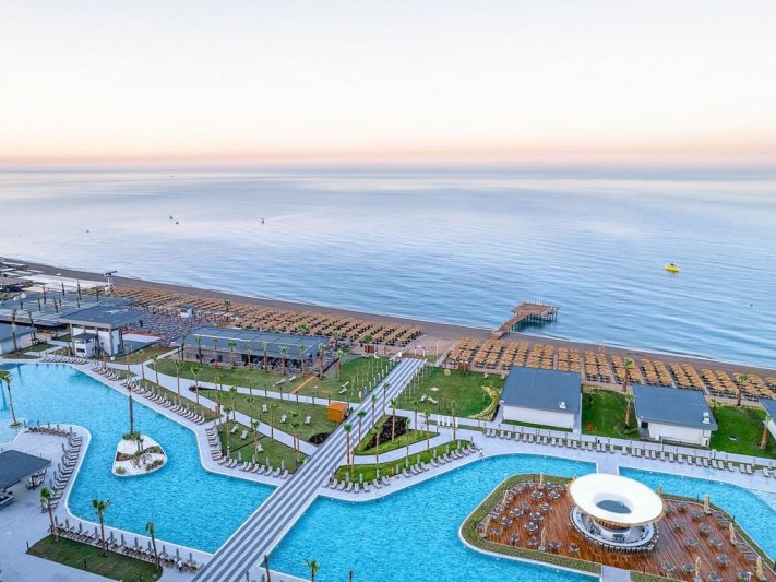 Side utazás Lago Hotel 