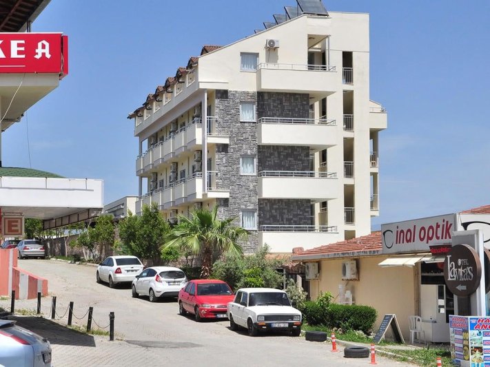 Lavitas Hotel Side