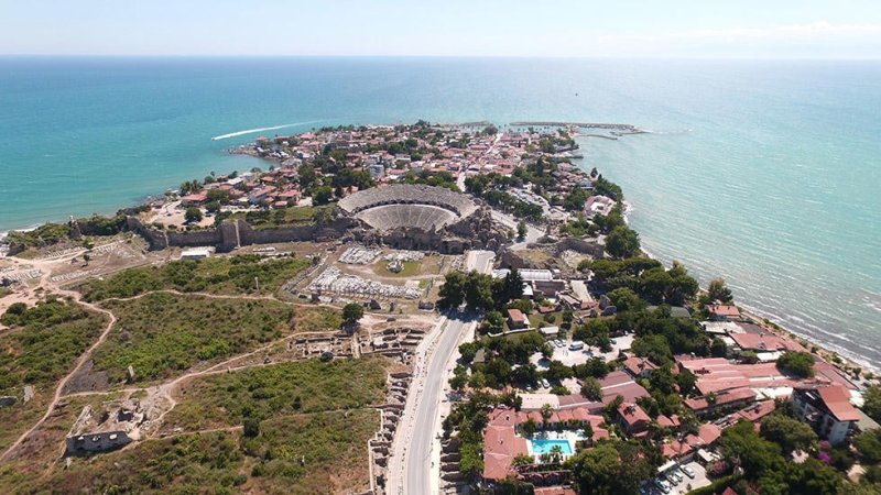 Leda Beach Hotel Side