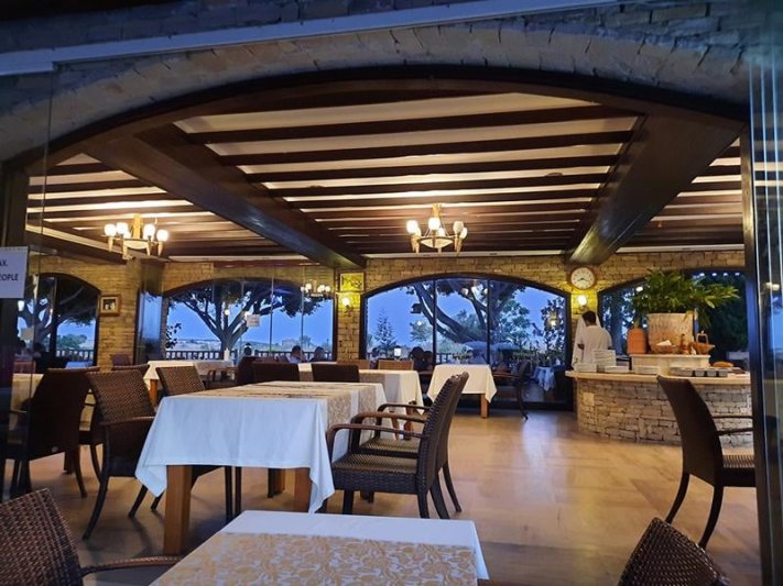 Leda Beach Hotel Side