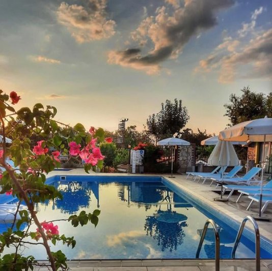 Leda Beach Hotel Side