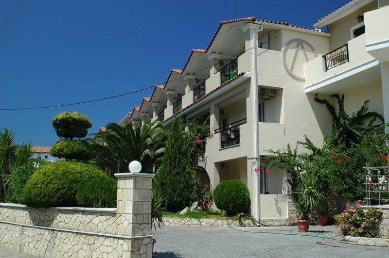 Zakynthos utazás Letsos Hotel & Luxury Suites