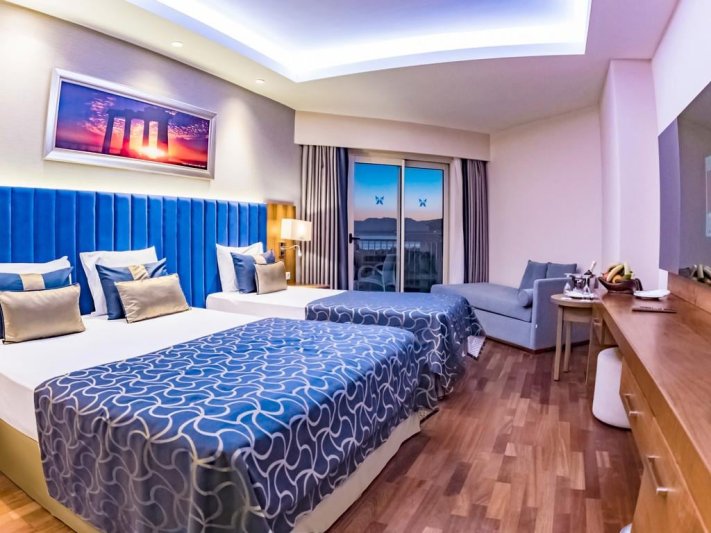 Antalya utazás Liberty Hotels Lara