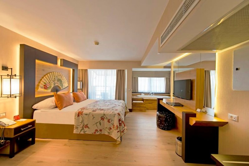 Limak Lara De Luxe Hotel & Resort Antalya