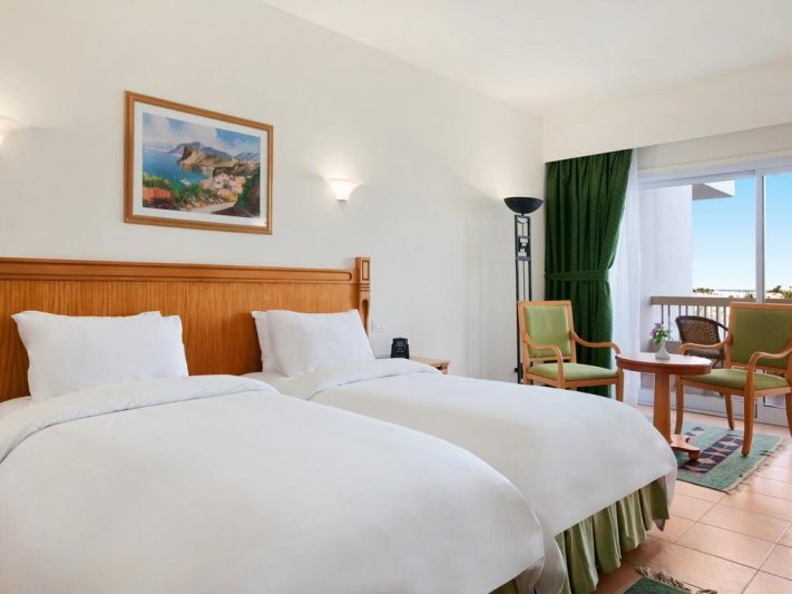 Hurghada utazás Long Beach Resort Hurghada (ex. Hilton)