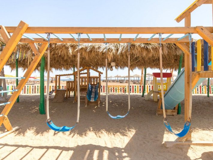 Hurghada utazás Long Beach Resort Hurghada (ex. Hilton)