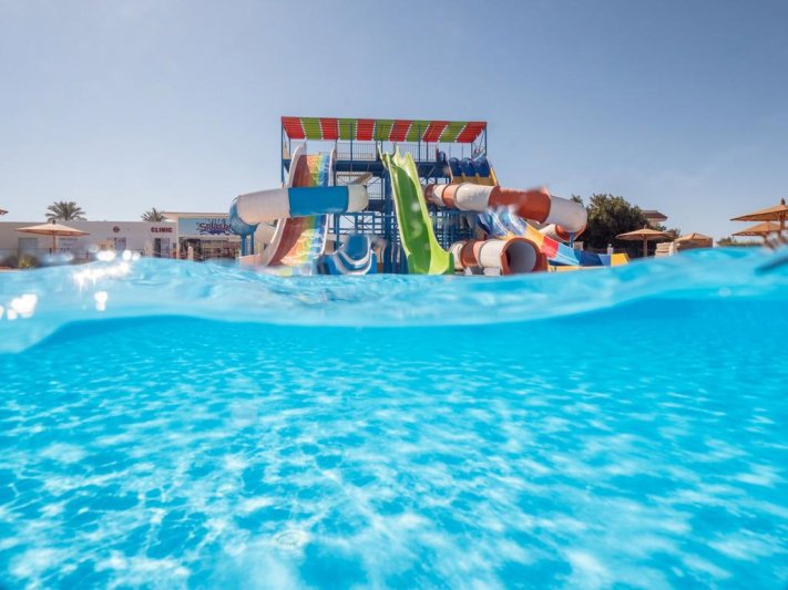 Hurghada utazás Long Beach Resort Hurghada (ex. Hilton)