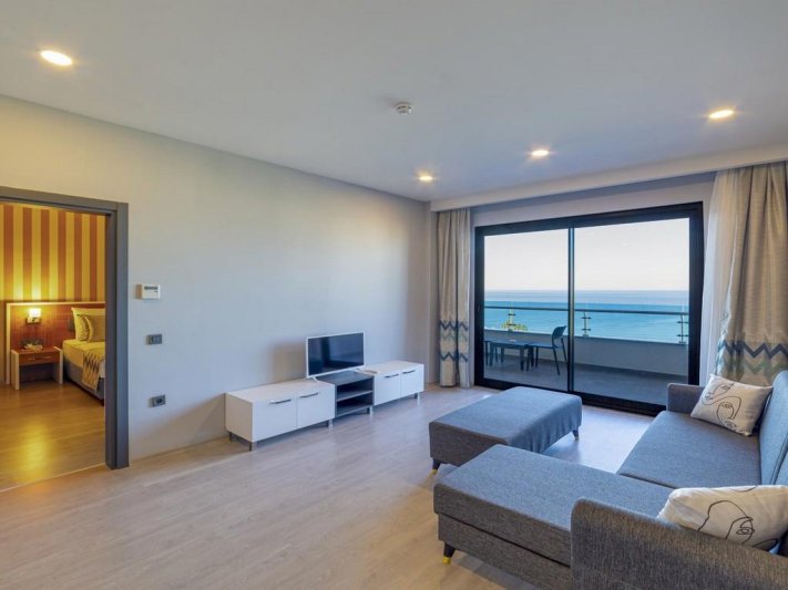 Alanya utazás Lonicera Premium Hotel