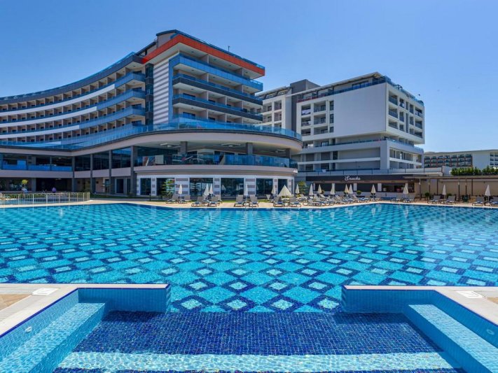 Alanya utazás Lonicera Premium Hotel