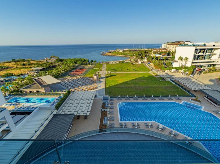 Alanya utazás Lonicera Premium Hotel