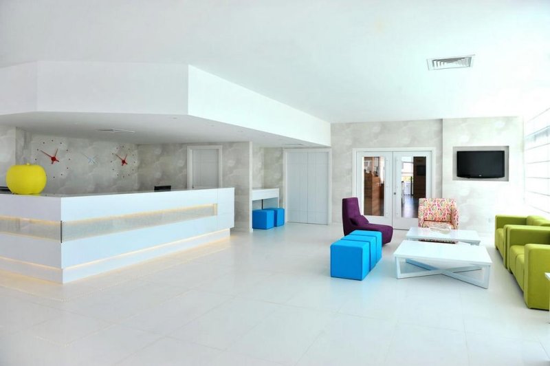 Dél-Ciprus utazás Margadina Lounge Hotel