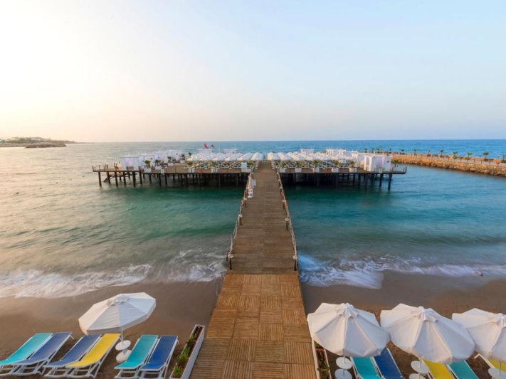 Alanya utazás Sirius Deluxe Hotel