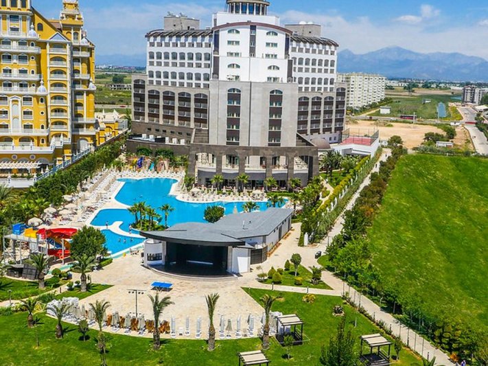 Antalya utazás Melas Lara Hotel