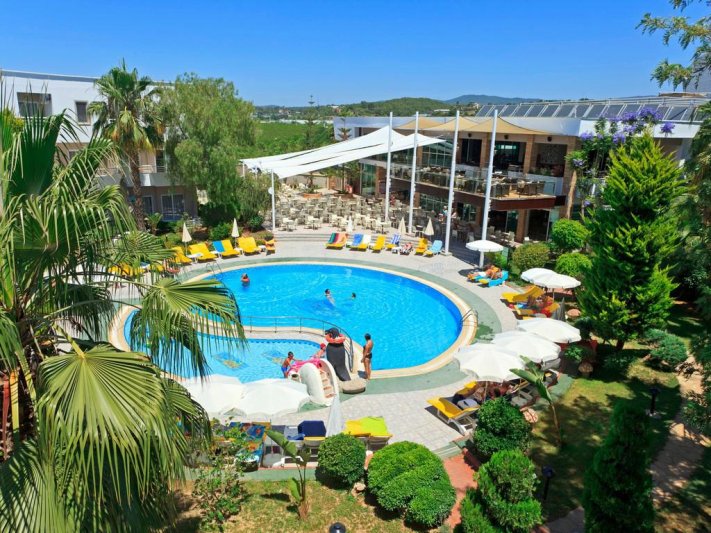 Alanya utazás Mermaid Village Club