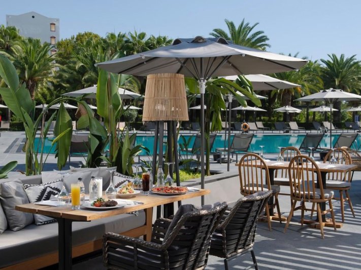 Miramare Beach Hotel Side