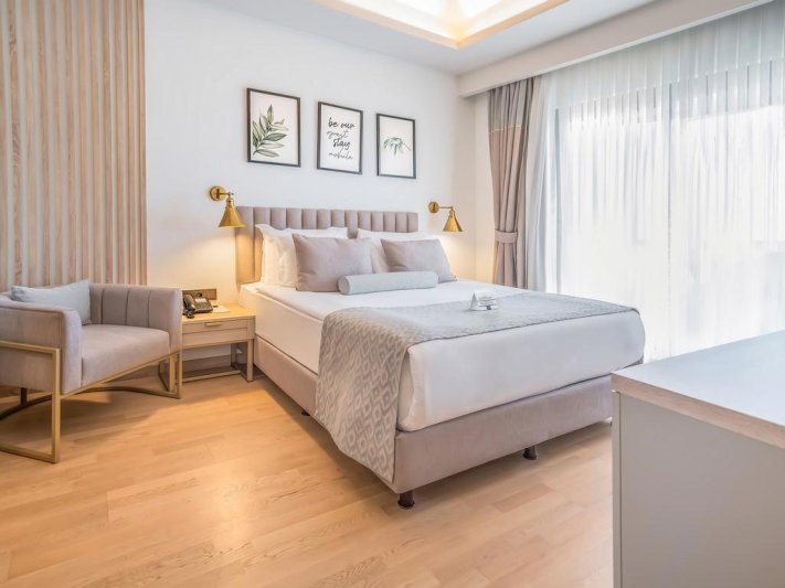 Side utazás Miramare Queen