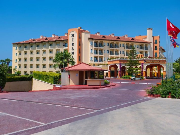 Side utazás Miramare Queen