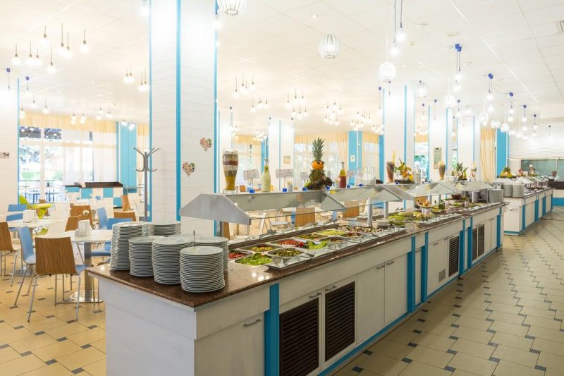Mpm Astoria Hotel Napospart