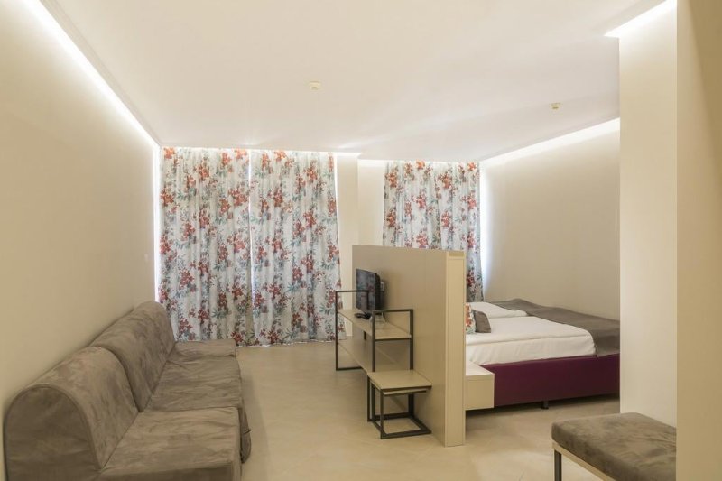 Mpm Astoria Hotel Napospart