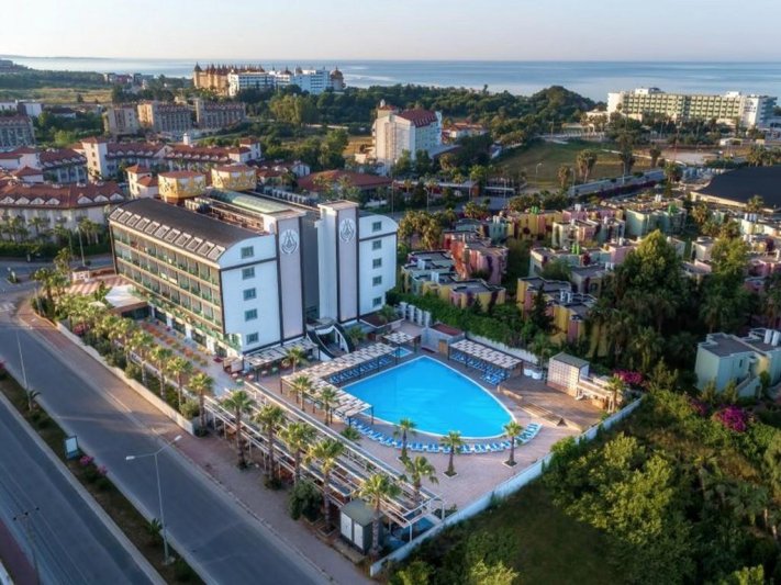 Orfeus Queen Hotel Spa Side