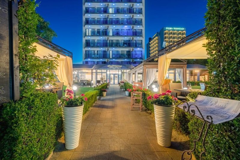 Napospart utazás Palace Hotel Sunny Beach