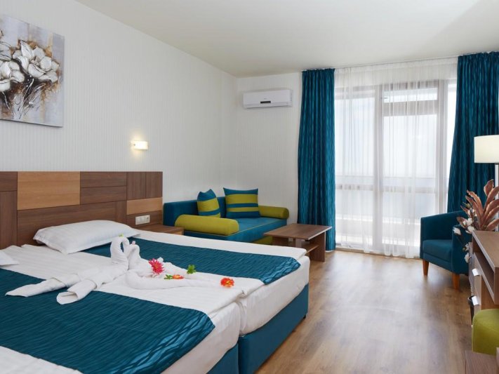 Paradise Beach Szveti Vlasz